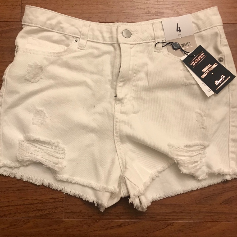 High waist white shorts